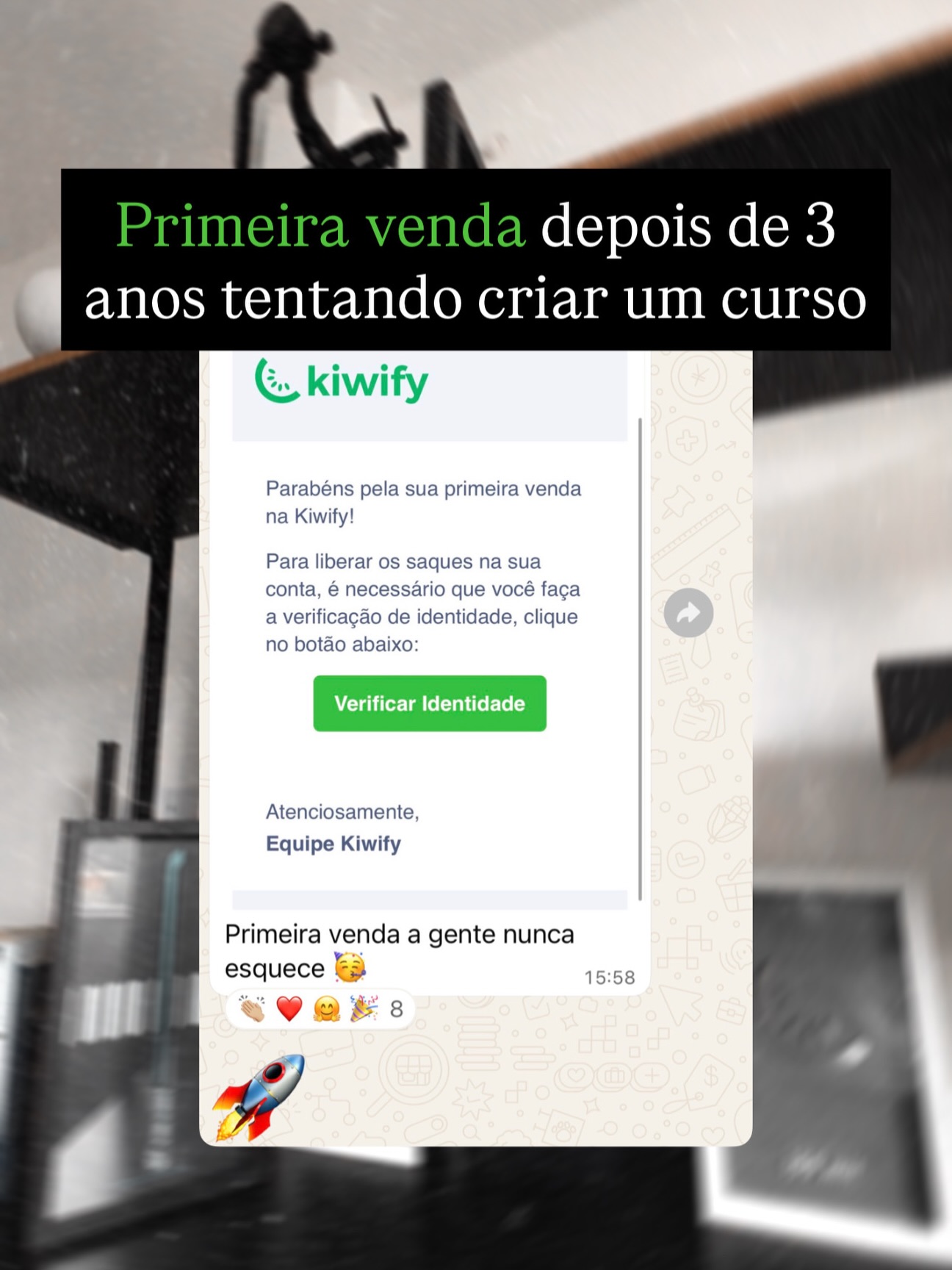 Print de aluna contando sua primeira venda após criar um curso